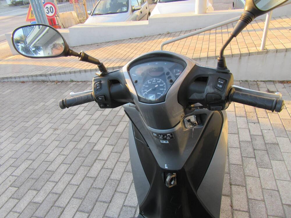 Honda SH 150 i (2009 - 12) (4)