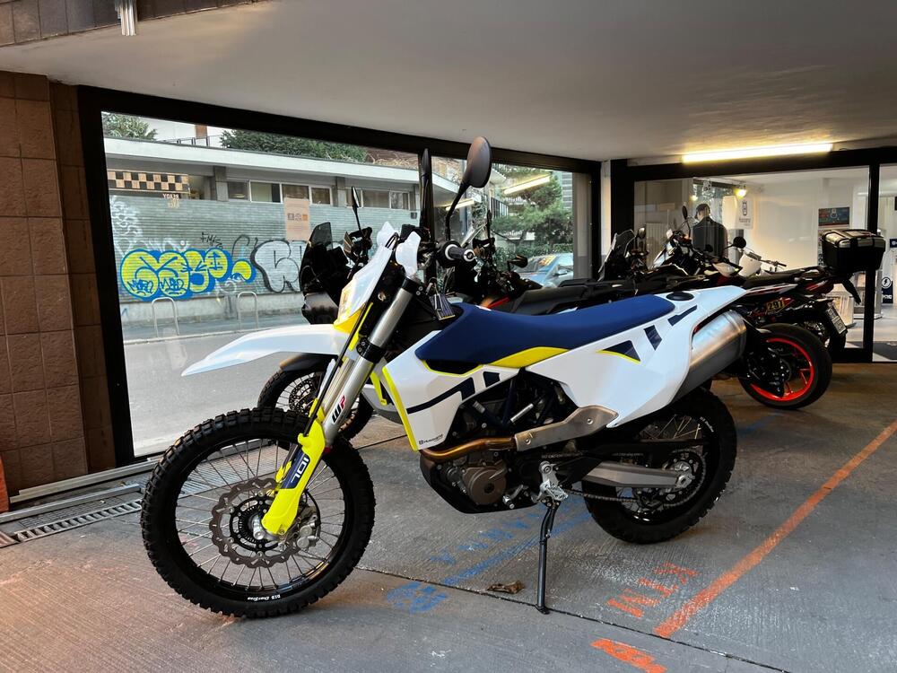 Husqvarna 701 Enduro (2021) (3)