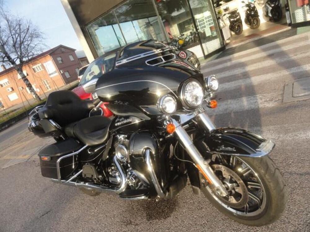 Harley-Davidson 1690 Electra Glide Ultra Limited (2016) - FLHTK (2)