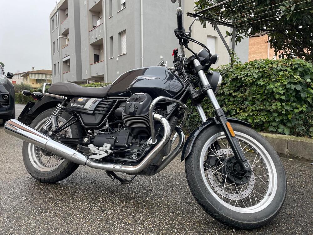 Moto Guzzi V7 III Special (2017 - 20) (2)