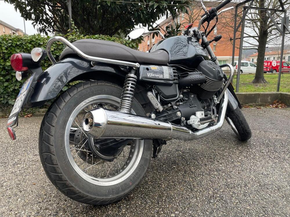 Moto Guzzi V7 III Special (2017 - 20) (4)