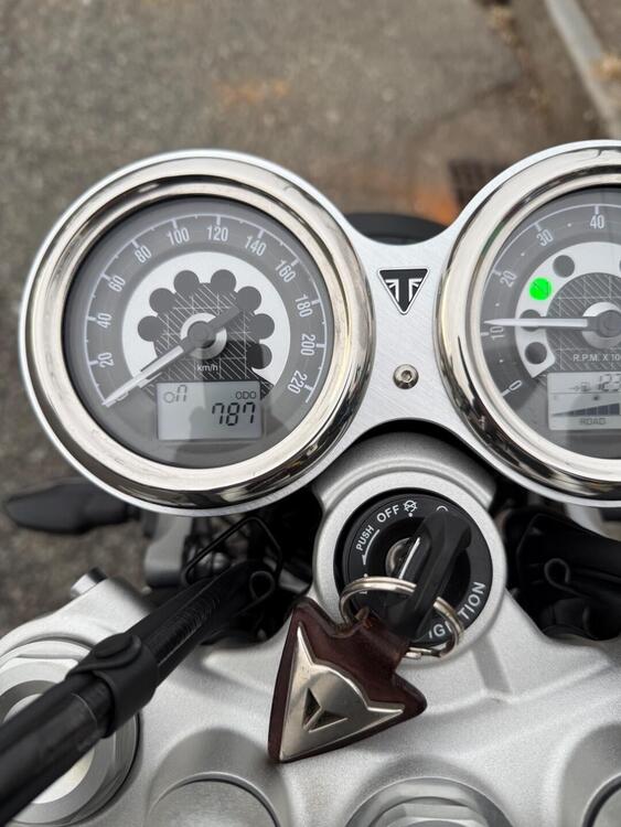 Triumph Speed Twin 1200 (2021 - 24) (3)