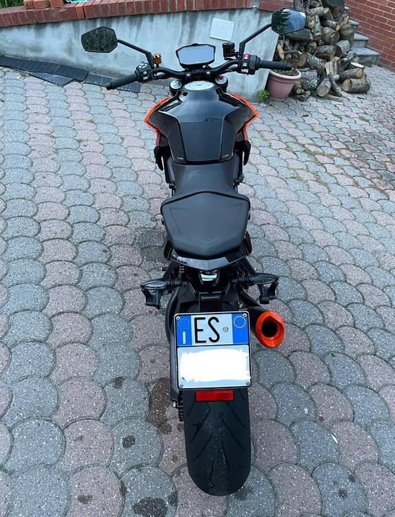 KTM 1290 Super Duke R (2019) (4)