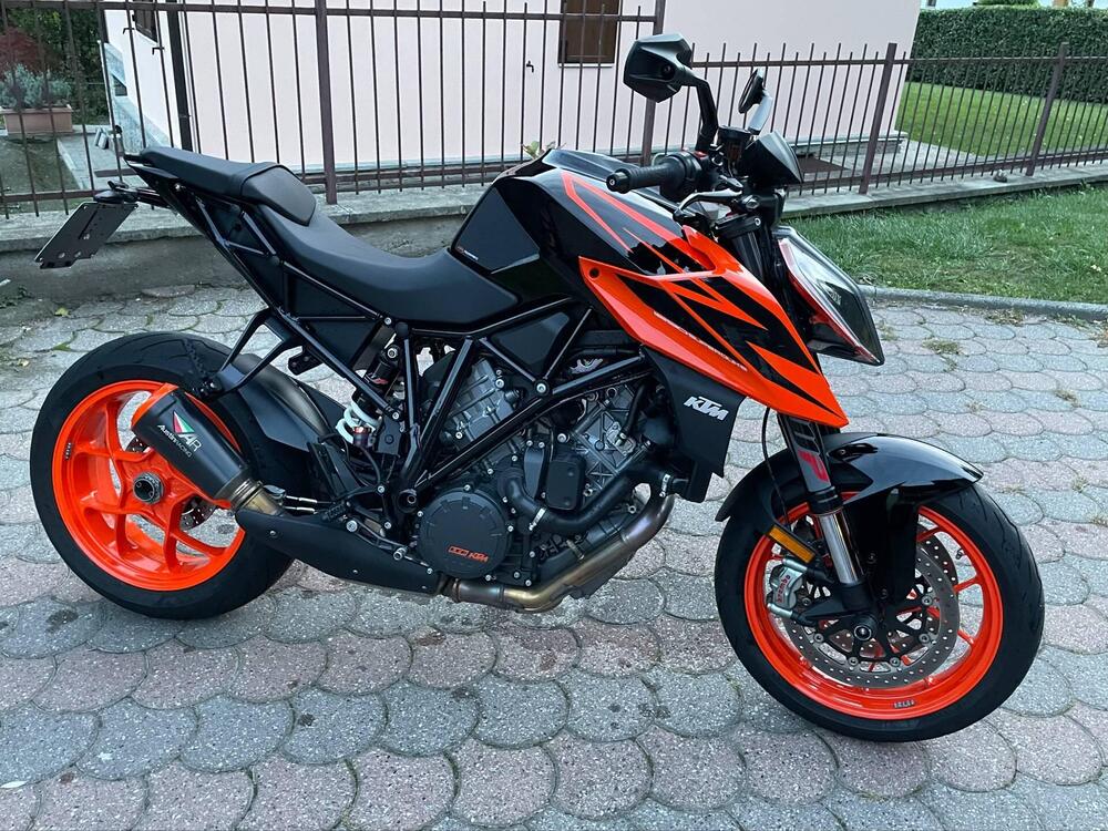 KTM 1290 Super Duke R (2019) (5)