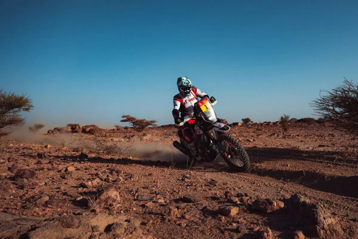 Dakar 2025. T2, 48H Chrono Part 1, Sanders e Al Rajhi in testa al break notturno  (8)