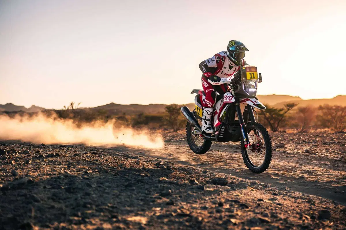 Dakar 2025. T2, 48H Chrono Part 1, Sanders e Al Rajhi in testa al break notturno  (9)