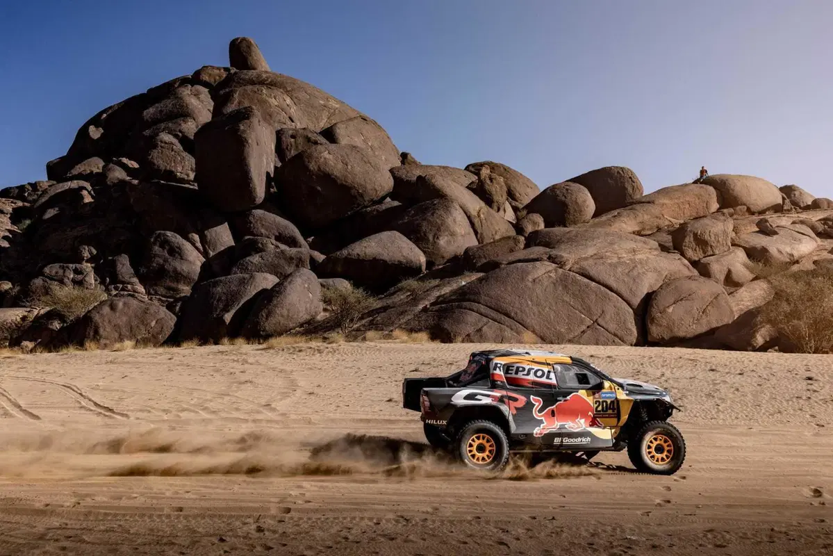 Dakar 2025. T2, 48H Chrono Part 1, Sanders e Al Rajhi in testa al break notturno  (15)