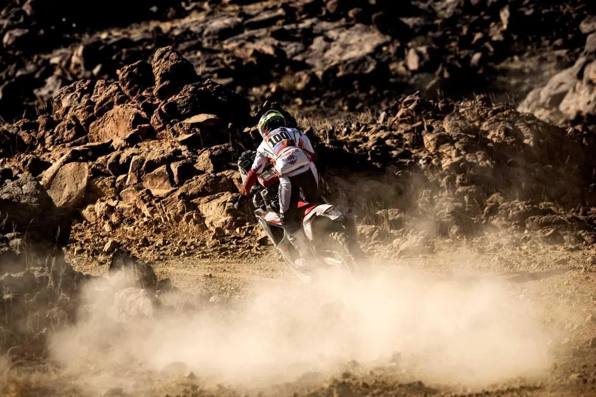 Dakar 2025. T2, 48H Chrono Part 1, Sanders e Al Rajhi in testa al break notturno  (16)