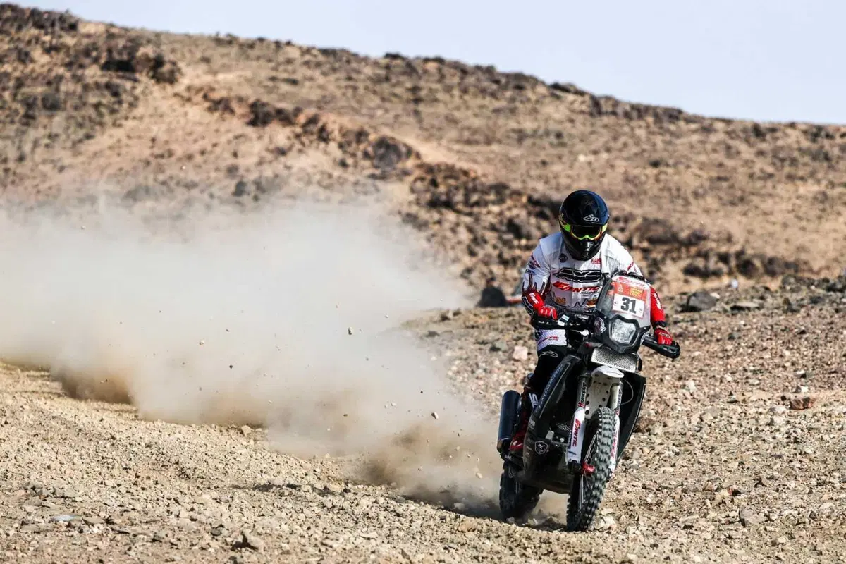 Dakar 2025. T2, 48H Chrono Part 1, Sanders e Al Rajhi in testa al break notturno  (23)