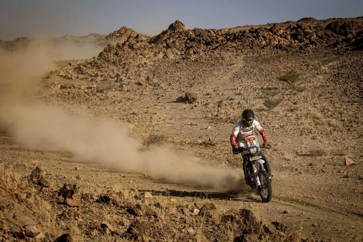 Dakar 2025. T2, 48H Chrono Part 1, Sanders e Al Rajhi in testa al break notturno  (24)