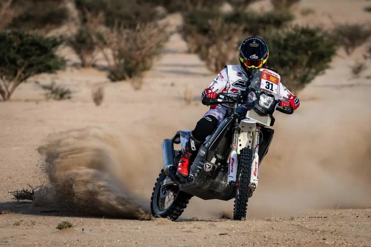 Dakar 2025. T2, 48H Chrono Part 1, Sanders e Al Rajhi in testa al break notturno  (25)