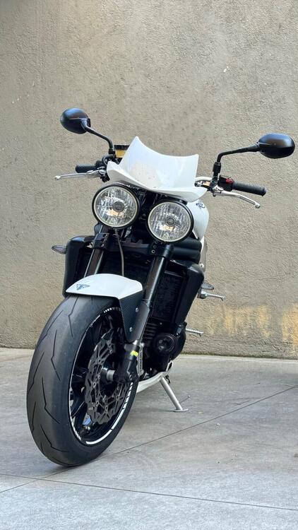 Triumph Speed Triple 1050 (2005 - 11) (4)