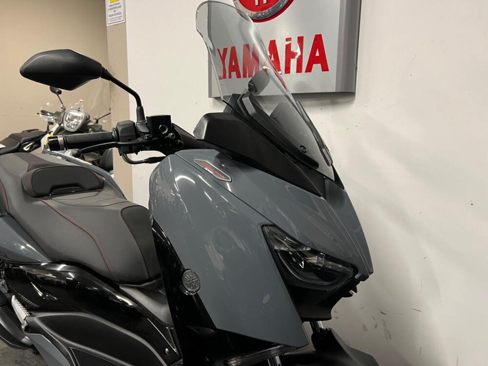 Yamaha X-Max 300 Tech Max (2021 - 24) (2)