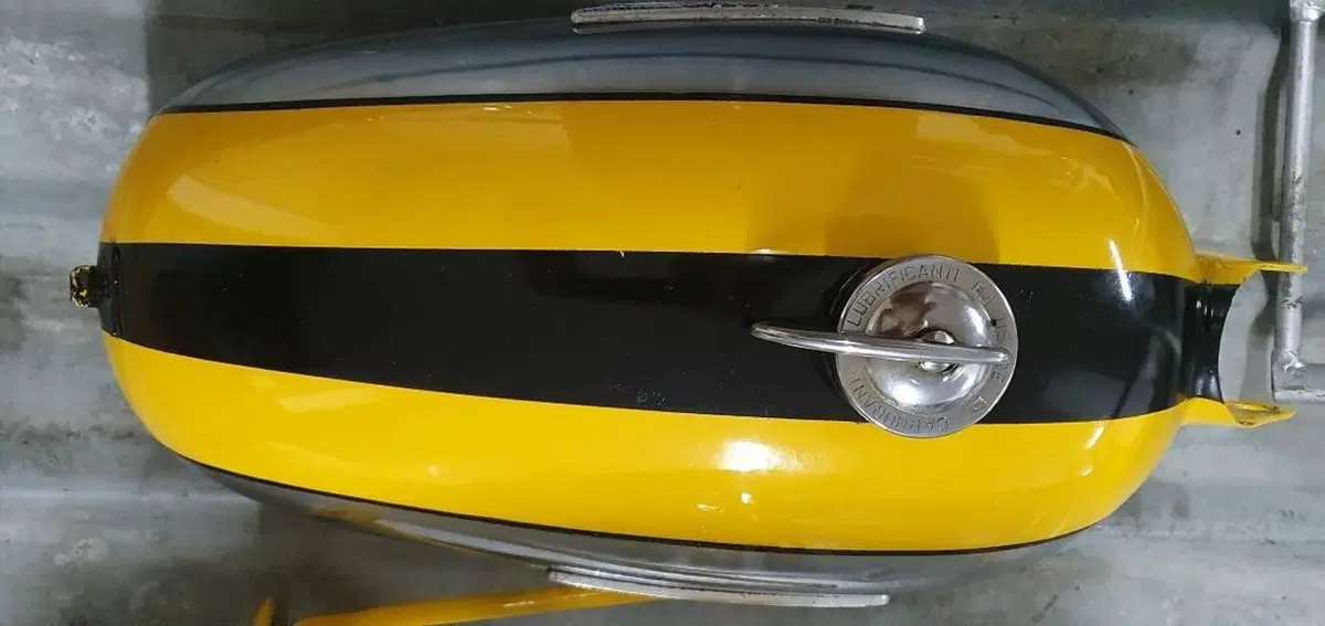 SERBATOIO E PARAFANGHI DUCATI SCRAMBLER (4)