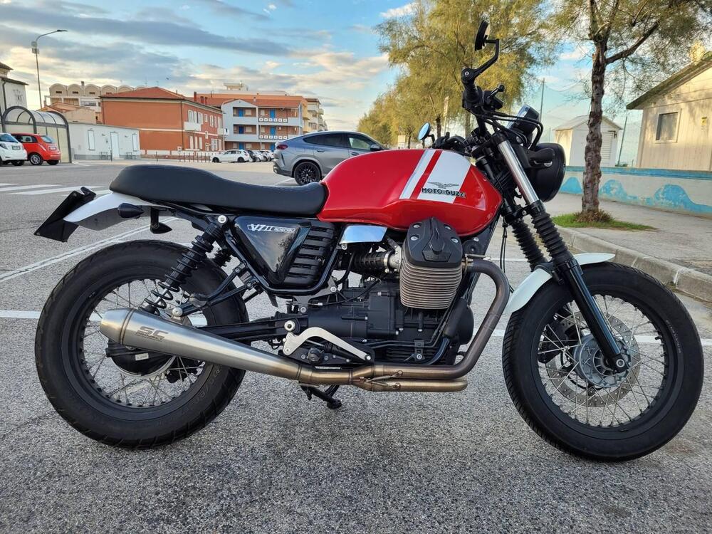 Moto Guzzi V7 II Special (2015 - 17) (2)