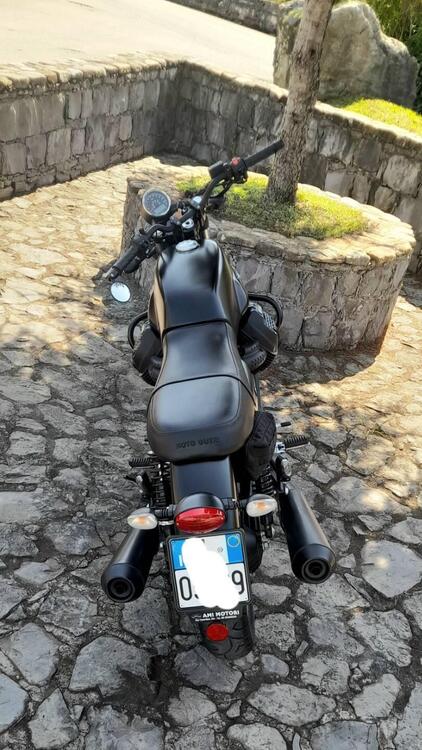 Moto Guzzi V7 III Stone (2017 - 20)