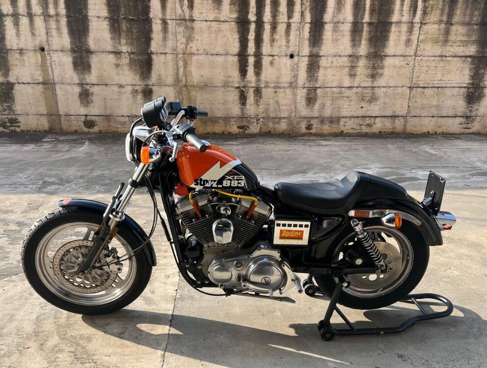 Harley-Davidson 883 Standard (1987 - 93) - XLH (2)