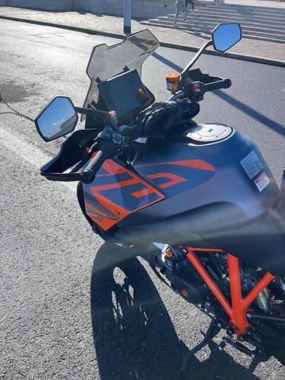 KTM 1290 Super Duke GT (2022 - 24) (2)