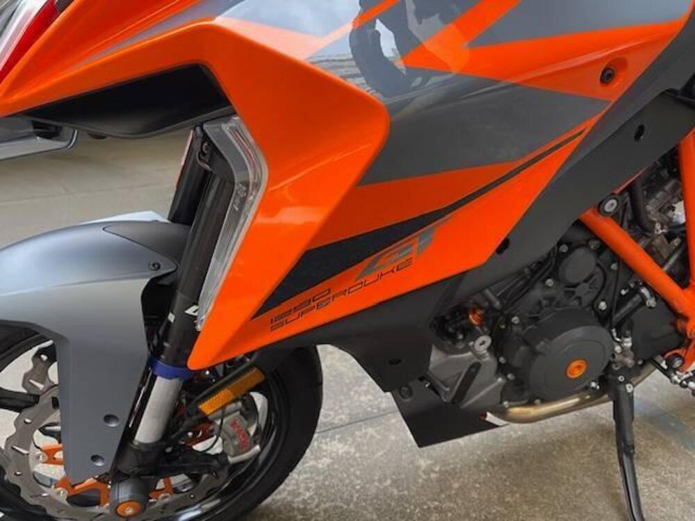 KTM 1290 Super Duke GT (2022 - 24) (4)