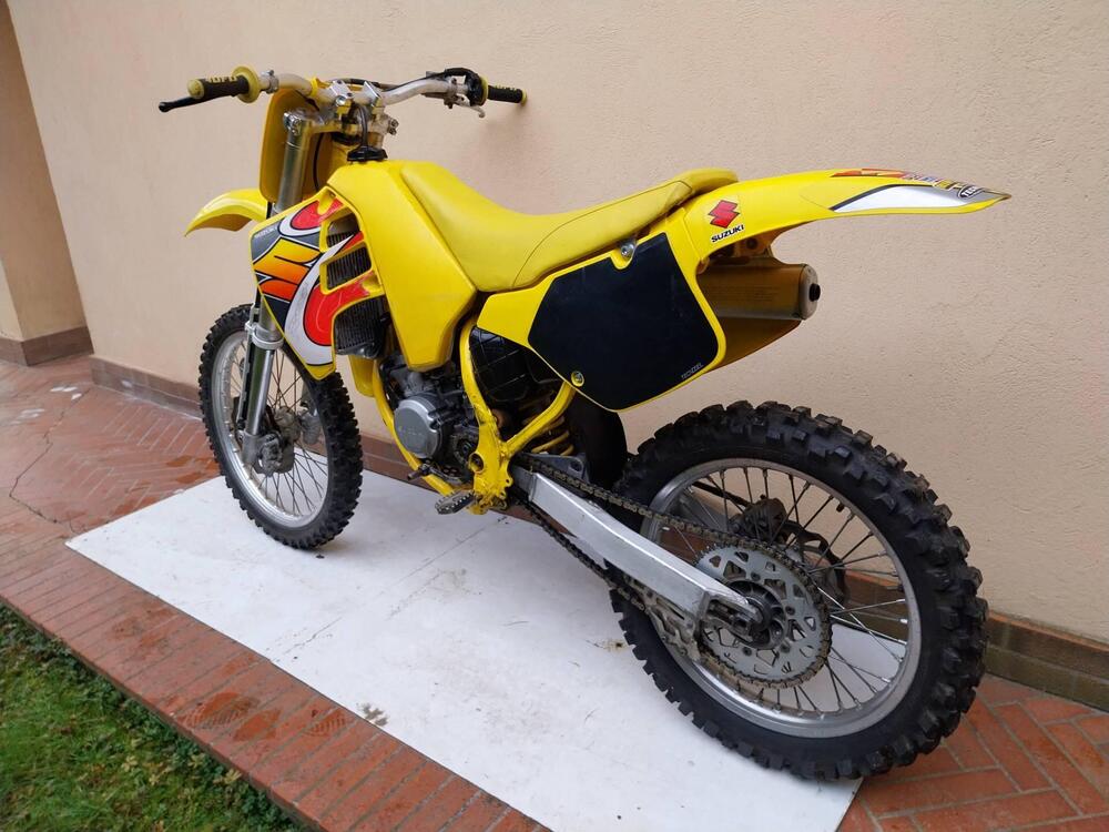 Suzuki RM 125 del 1991 (3)