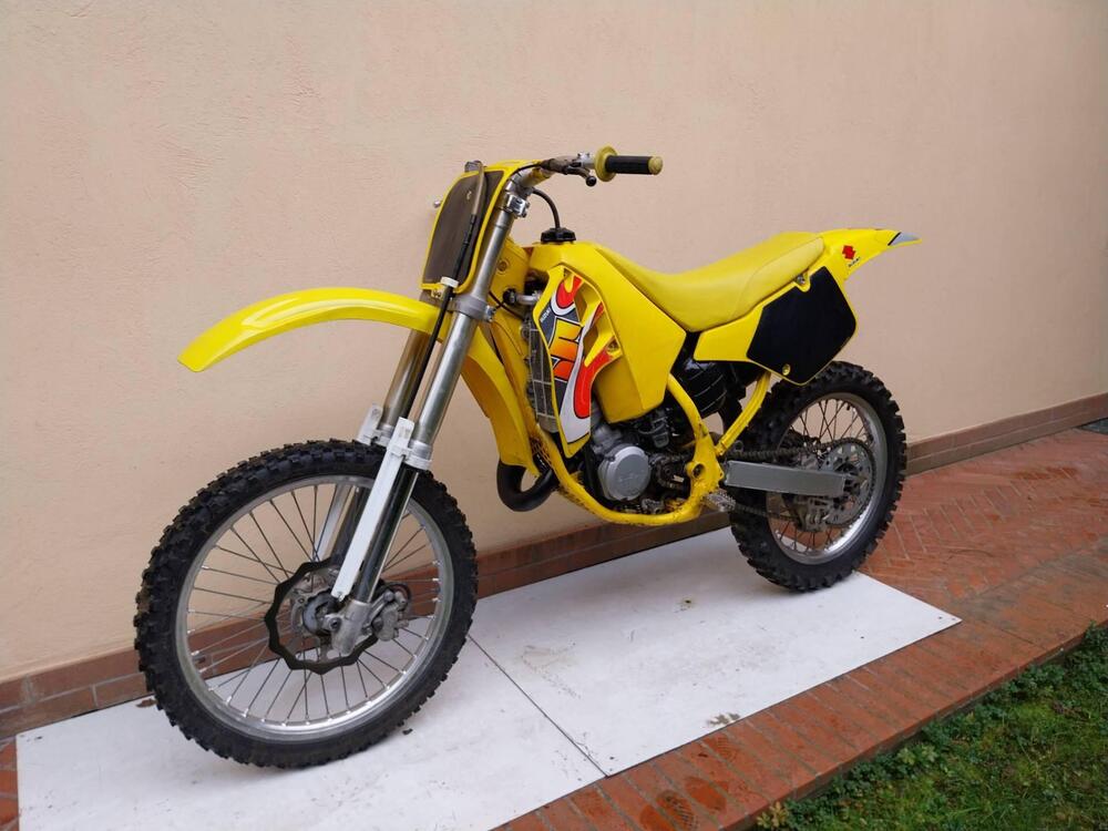 Suzuki RM 125 del 1991 (4)