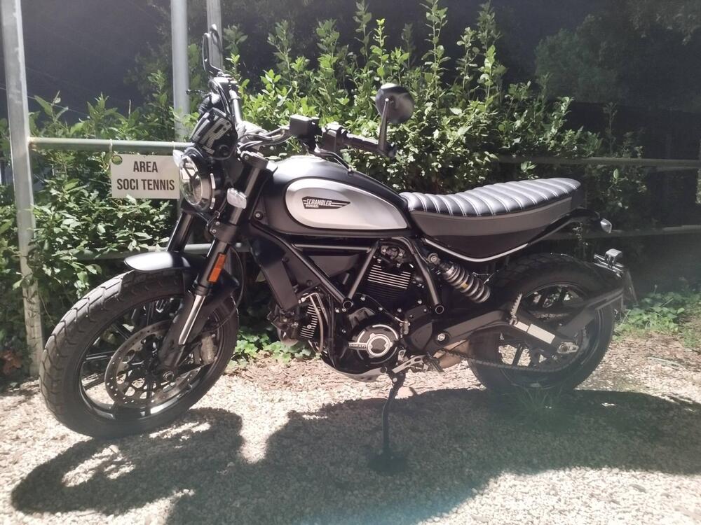 Ducati Scrambler 800 Icon Dark (2021 - 22)