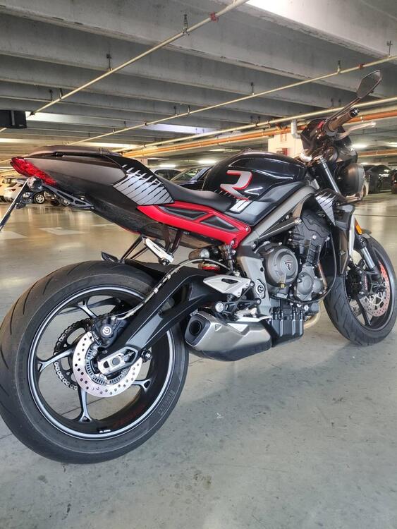 Triumph Street Triple R (2020 - 22) (4)