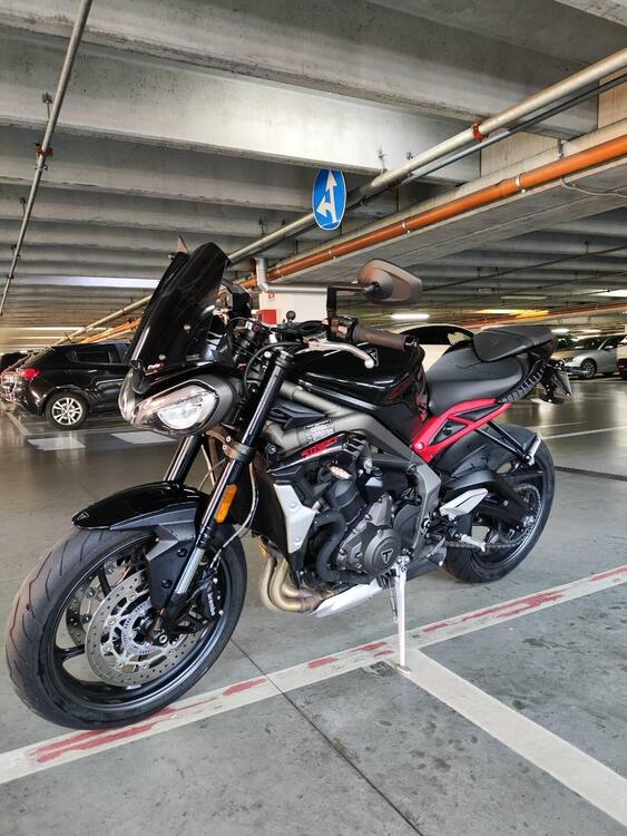 Triumph Street Triple R (2020 - 22) (2)