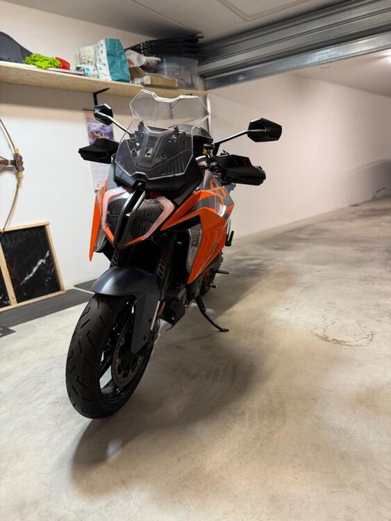 KTM 1290 Super Duke GT (2022 - 24) (2)