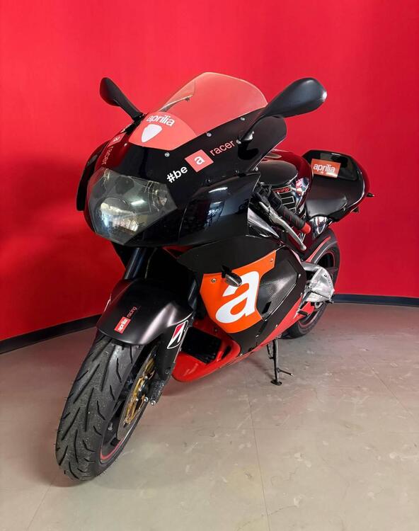 Aprilia RSV 1000 (2000 - 01) (4)