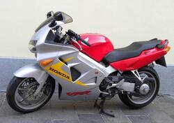 Honda VFR 800 (1998 - 01) usata