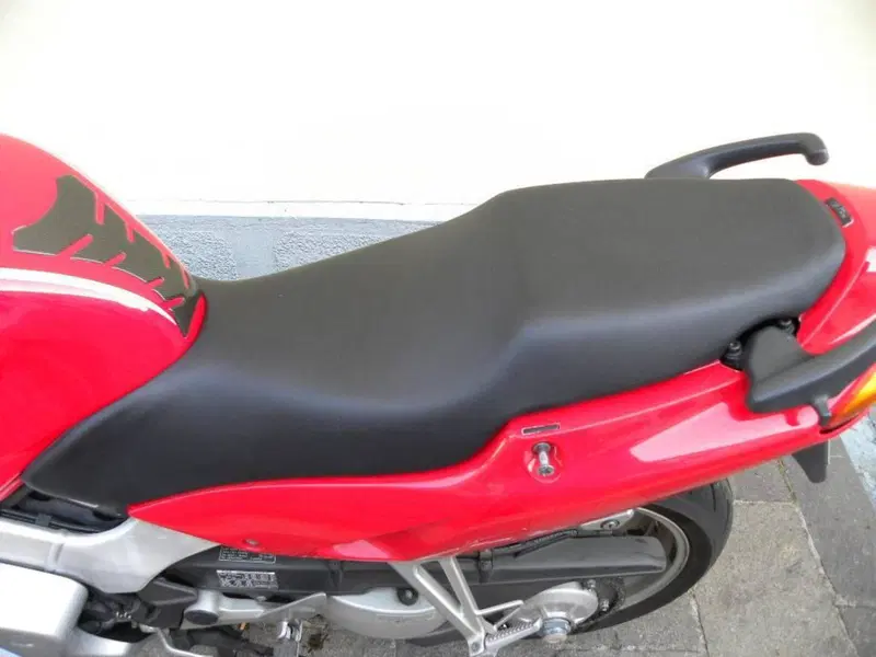 Honda VFR 800 (1998 - 01) (11)