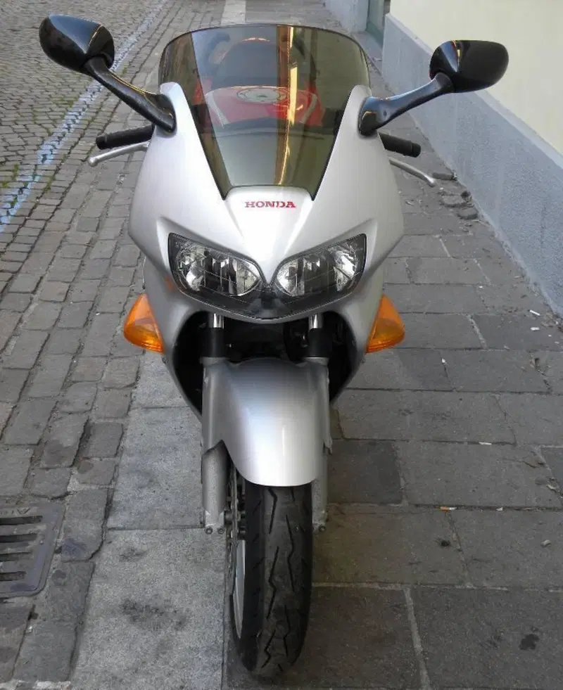Honda VFR 800 (13)