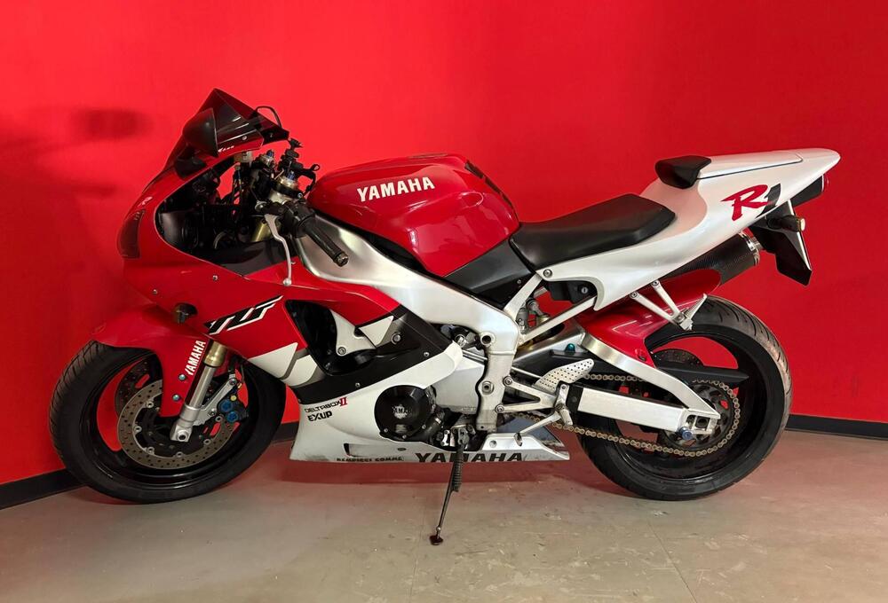 Yamaha YZF R1 (1998 - 99) (3)