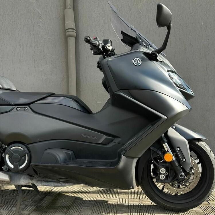 Yamaha T-Max 560 (2022 - 24) (3)