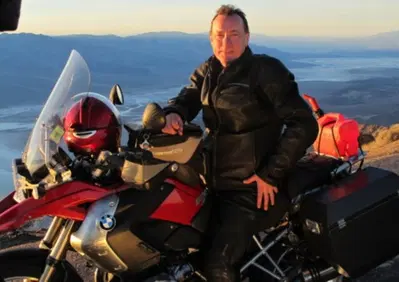 La BMW di Neil Peart: all'asta la GS che guar&igrave; l'anima di una leggenda del rock
