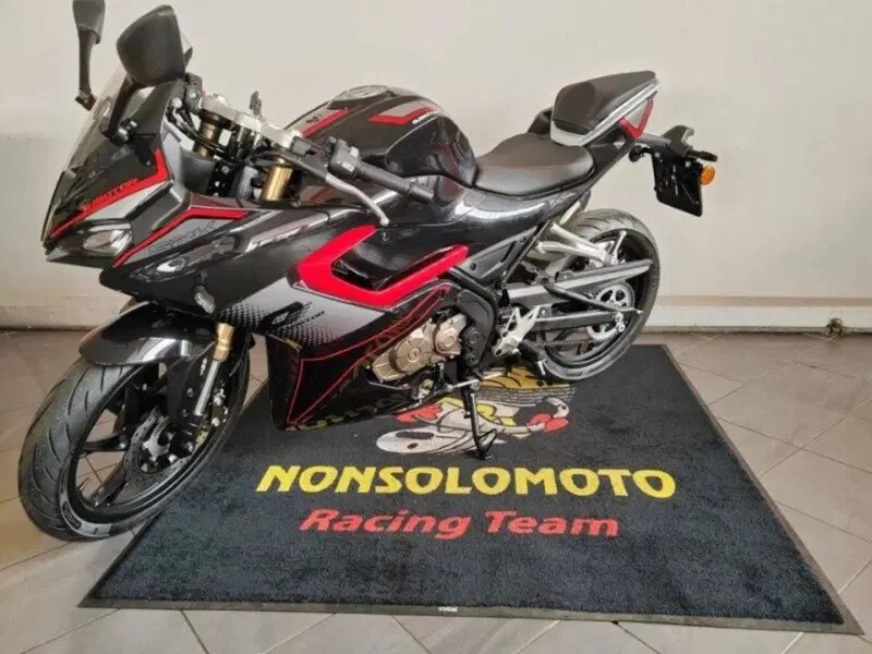 QJ Motor SRK 125 R (2024)