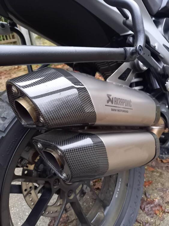 Akrapovic silenziatore doppio BMWR1300GS