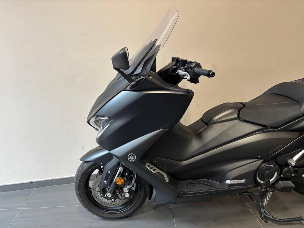 Yamaha T-Max 560 Tech Max (2021) (2)