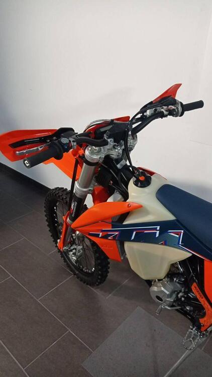 KTM 250 EXC-F (2022) (2)