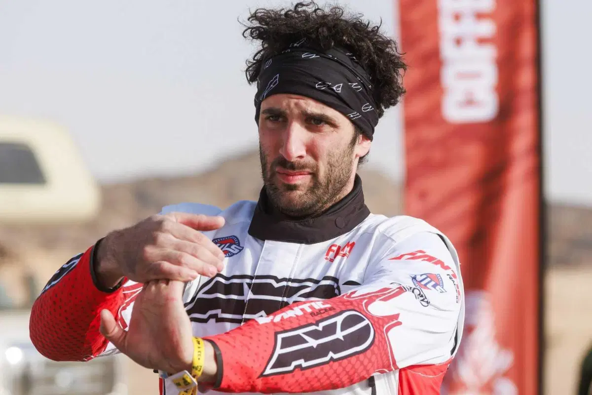 Dakar 2025. T3, Santolino e la sorpresa Varawa a Al Henakiayh. Speciale ridotta [VIDEO]
