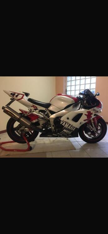 Yamaha R1 Sella Rossa ( 4XV1) replica R7 HAGA (2)