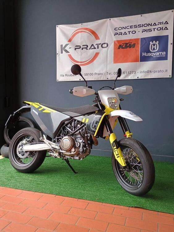 Husqvarna 701 Supermoto (2023 - 25) (3)