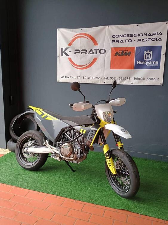 Husqvarna 701 Supermoto (2023 - 25) (4)