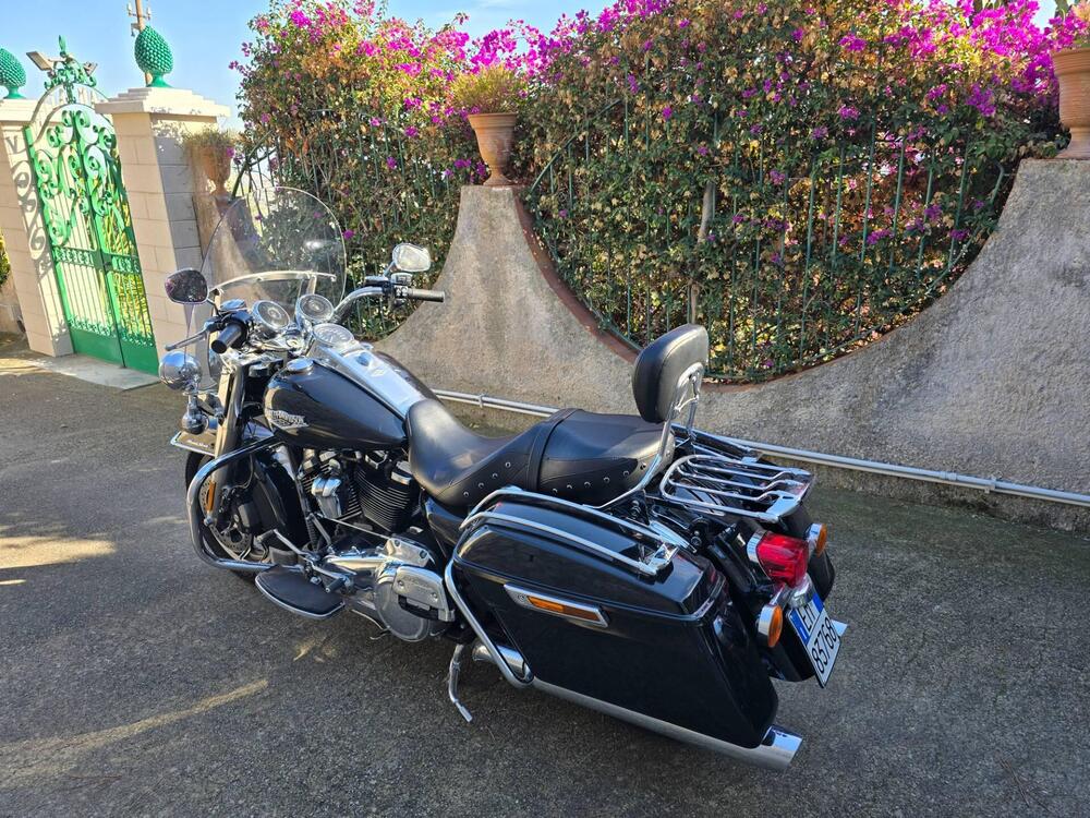 Harley-Davidson 107 Road King Classic (2019 - 20) - FLHRC (2)