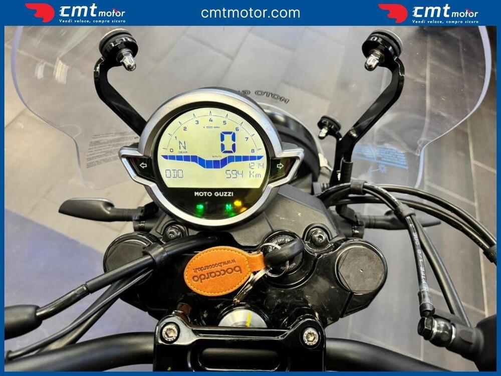 Moto Guzzi V7 Stone Centenario (2021 - 22) (2)