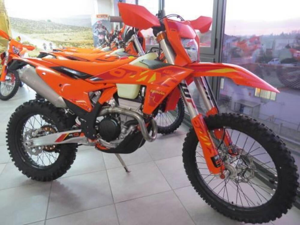 KTM 350 EXC-F Six Days (2025)