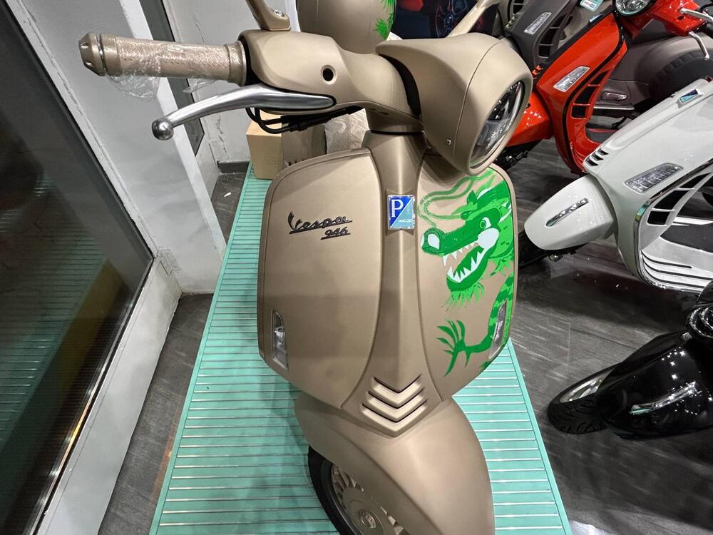 Vespa Vespa 946 Dragon 125 (2024) (4)