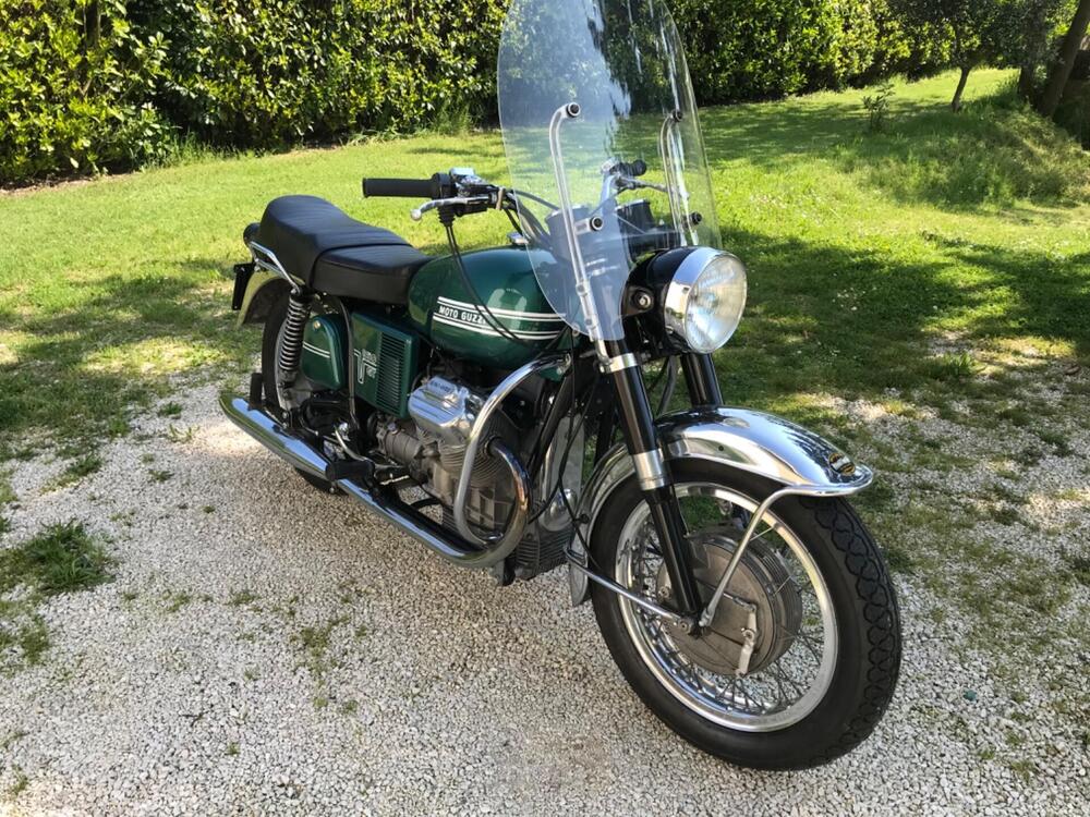 Moto Guzzi V7 850 GT (2)