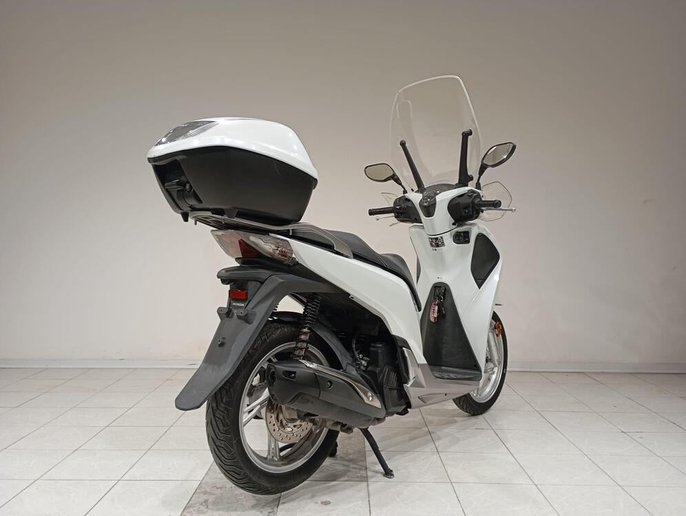 Honda SH 125 i ABS (2013 - 17) (4)